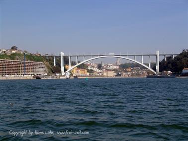 We explore Porto, Portugal 2009, DSC01392b_B740